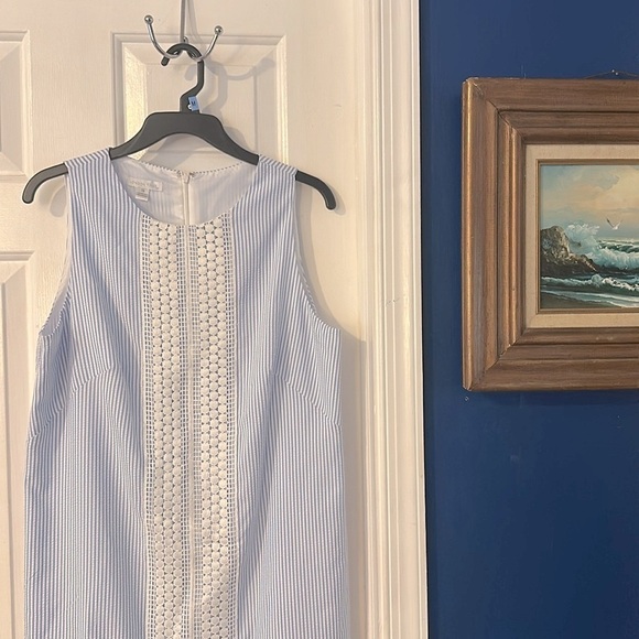 NWOT Women’s London Times Crochet Lace Panel Seersucker Stripe Shift Dress - Picture 4 of 11